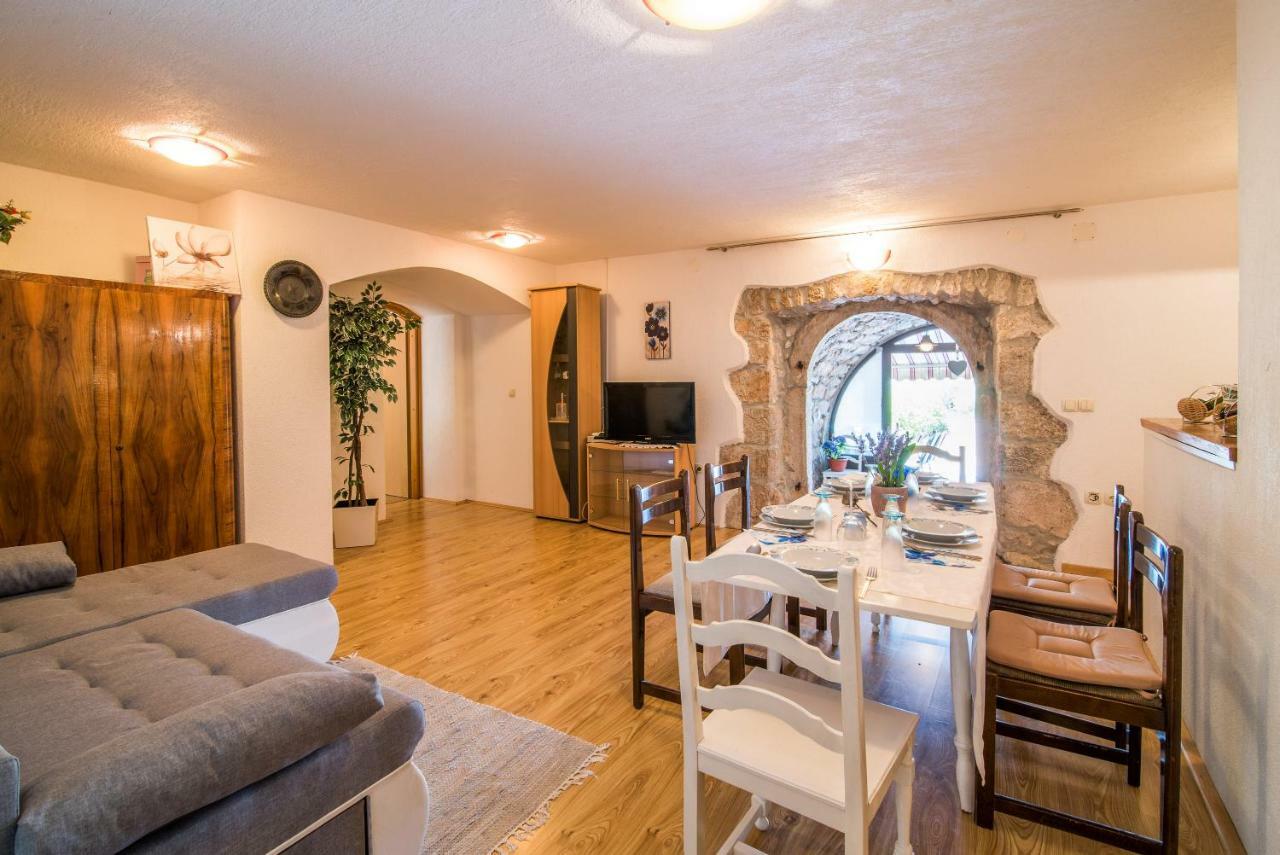 Apartmani Marija Malinska Dış mekan fotoğraf