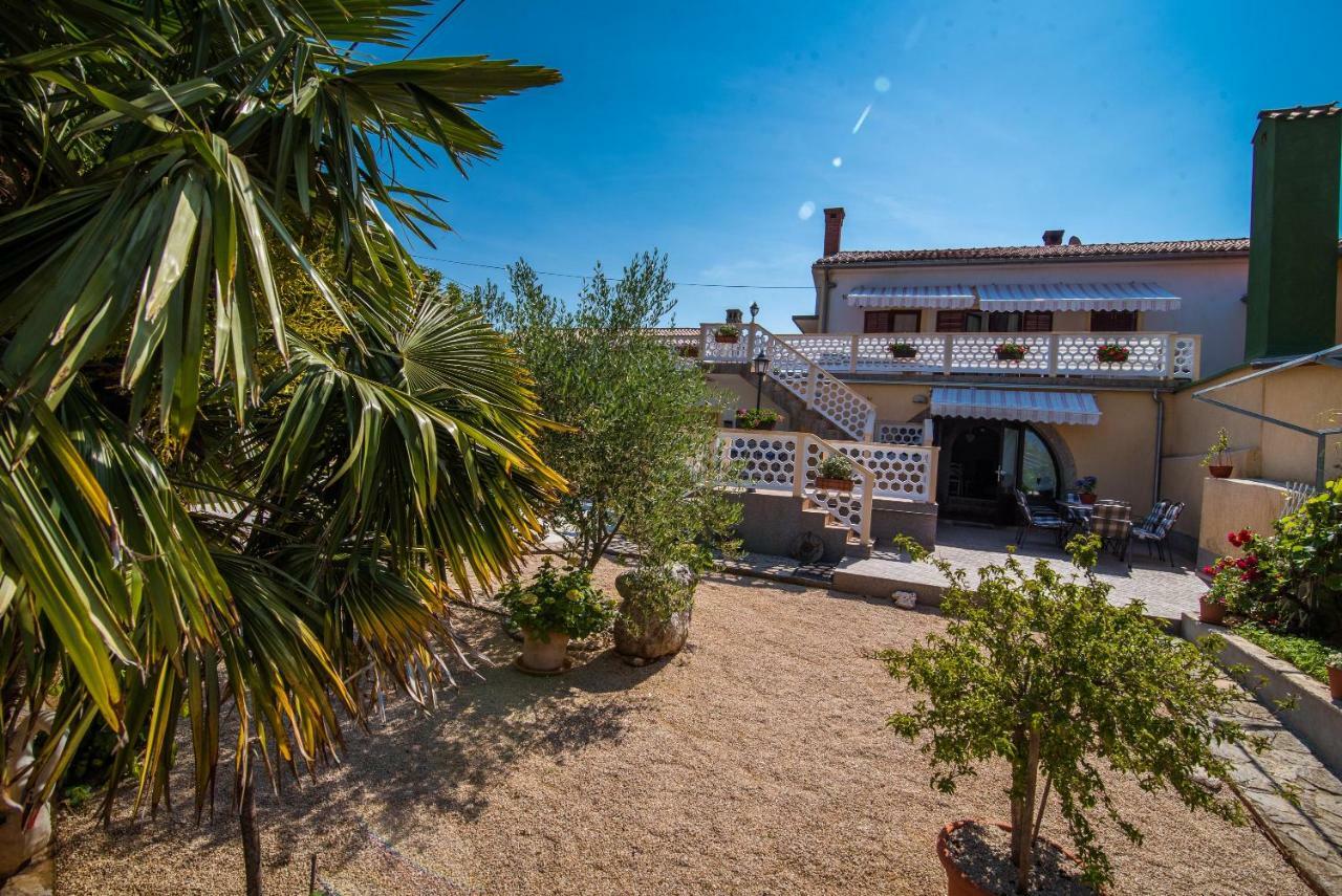 Apartmani Marija Malinska Dış mekan fotoğraf